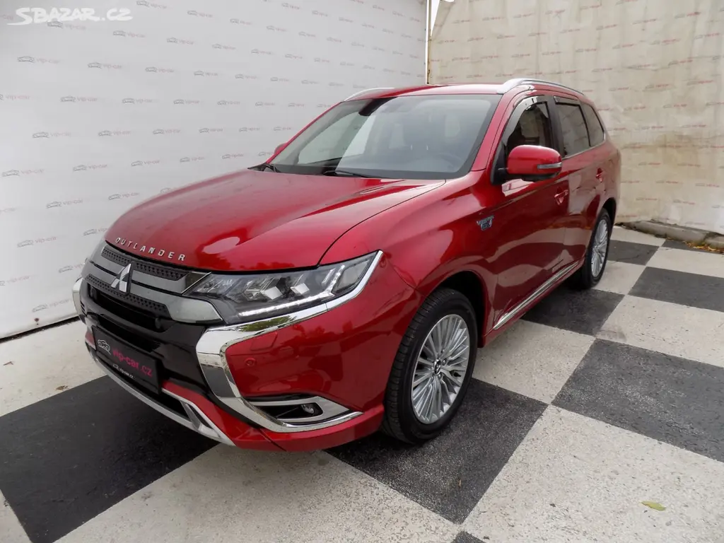 Mitsubishi Outlander, 2.4 PHEV/4WD/1.Maj./LED/