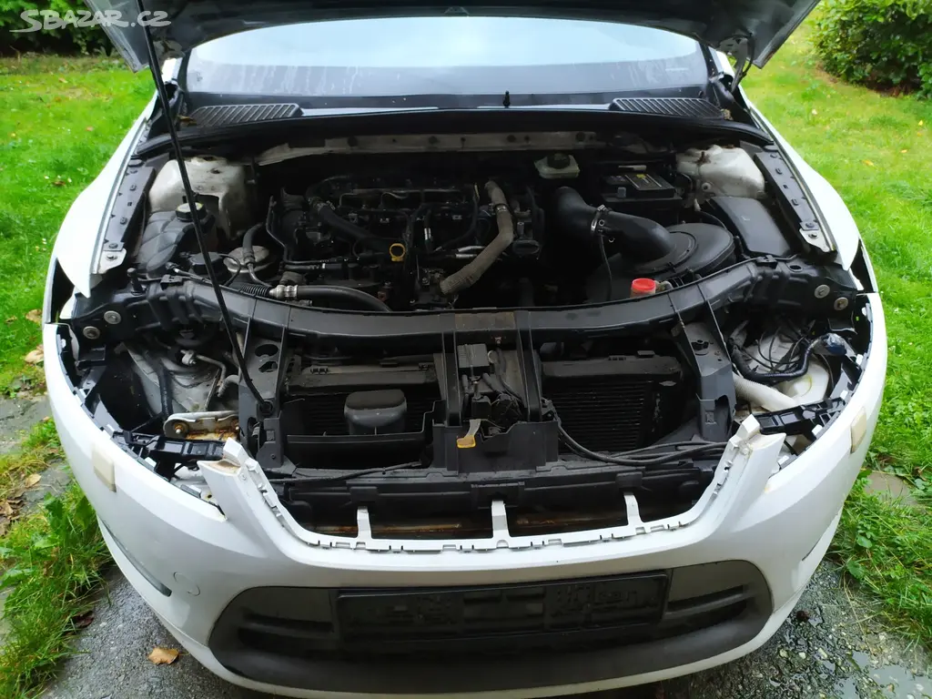 Ford Mondeo MK4 2.2 TITANIUM 129 KW LIFTBACK 2009 - fotka 2