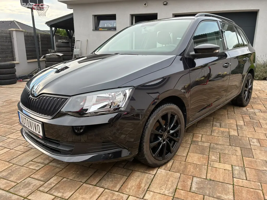 Škoda Fabia 1,2 TSi Active 66kW [telefon skryt] km