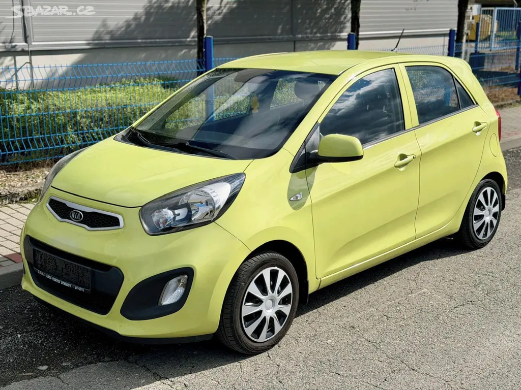 Kia Picanto 1.0 Attract 51kW rok 2012 jen 105tkm