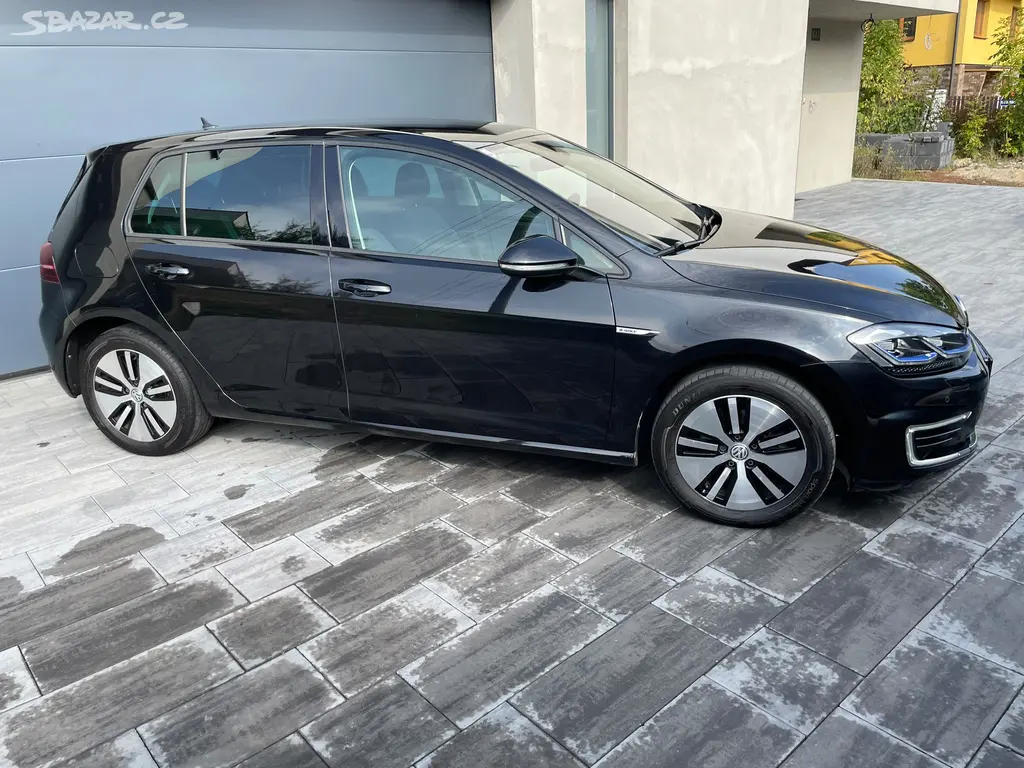 Volkswagen Golf, E- Golf Limited TČ 70tkm - fotka 4