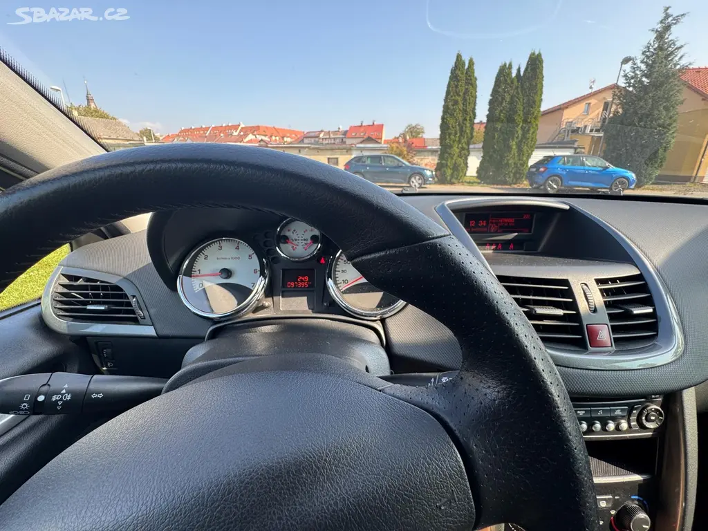 Peugeot 207 - fotka 6