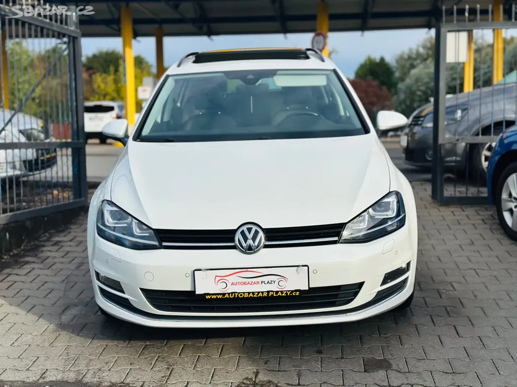 Volkswagen Golf, 2.0TDi PO SERVISU,APP,PANORAMA - fotka 2