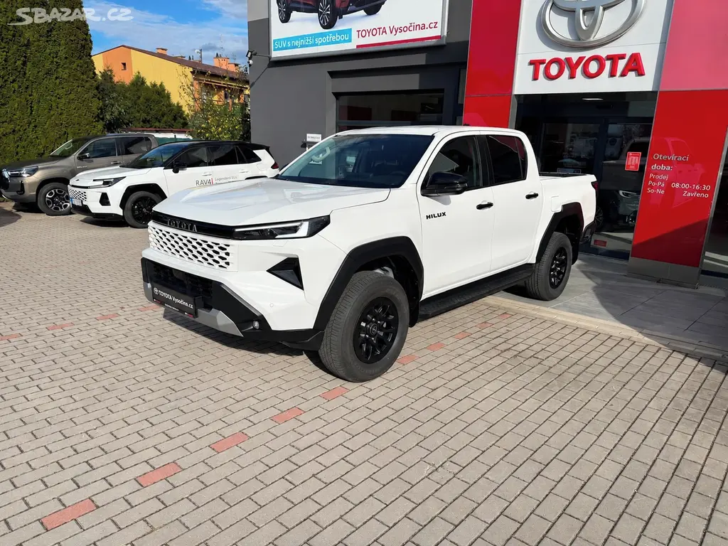 Toyota Hilux, 2,8D 4x4 6AT Active HYB - fotka 2