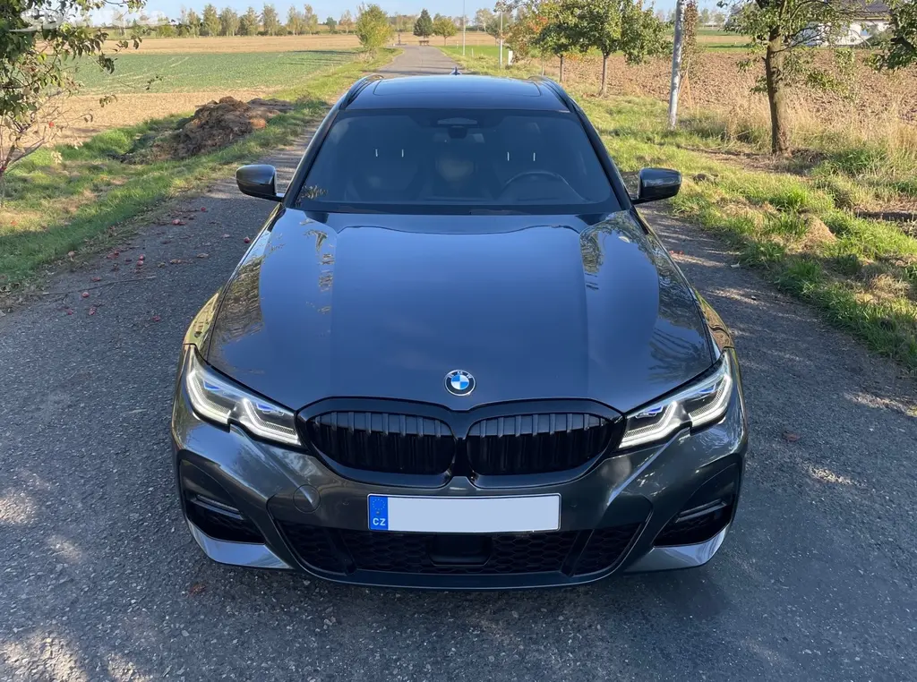 BMW 320d M Sport xD, LASER, H-UP, CAM, PANO, DPH - fotka 6