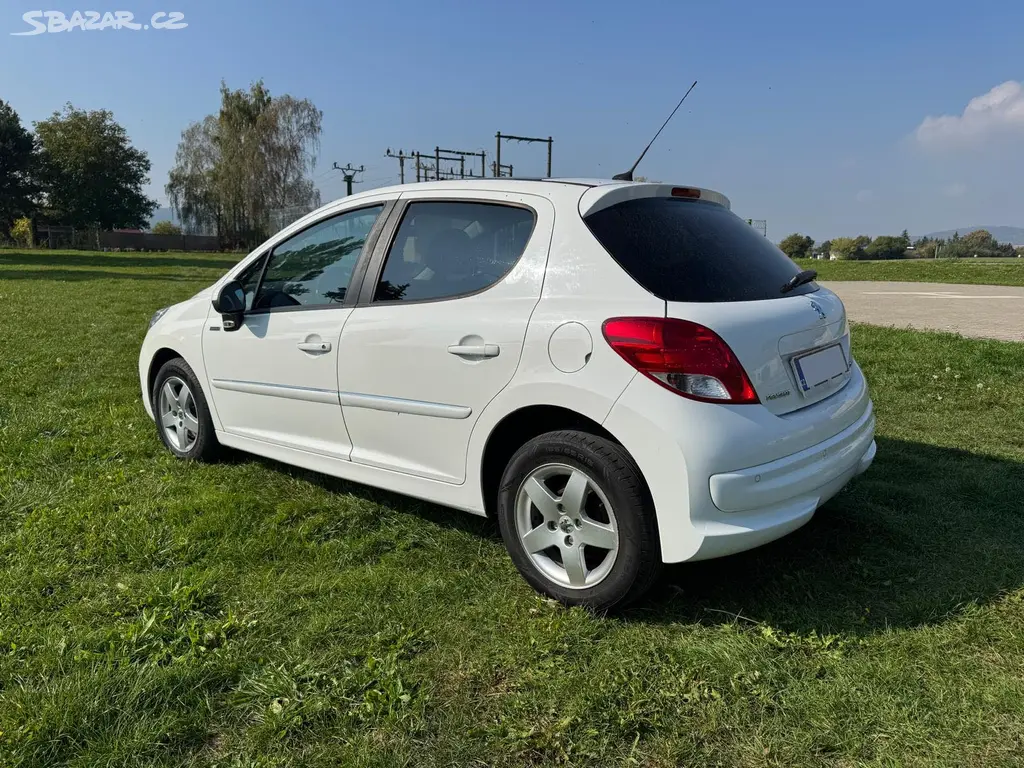 Peugeot 207 - fotka 2