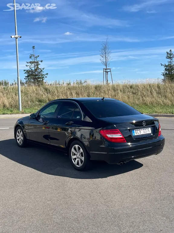 Mercedes W204 - fotka 4