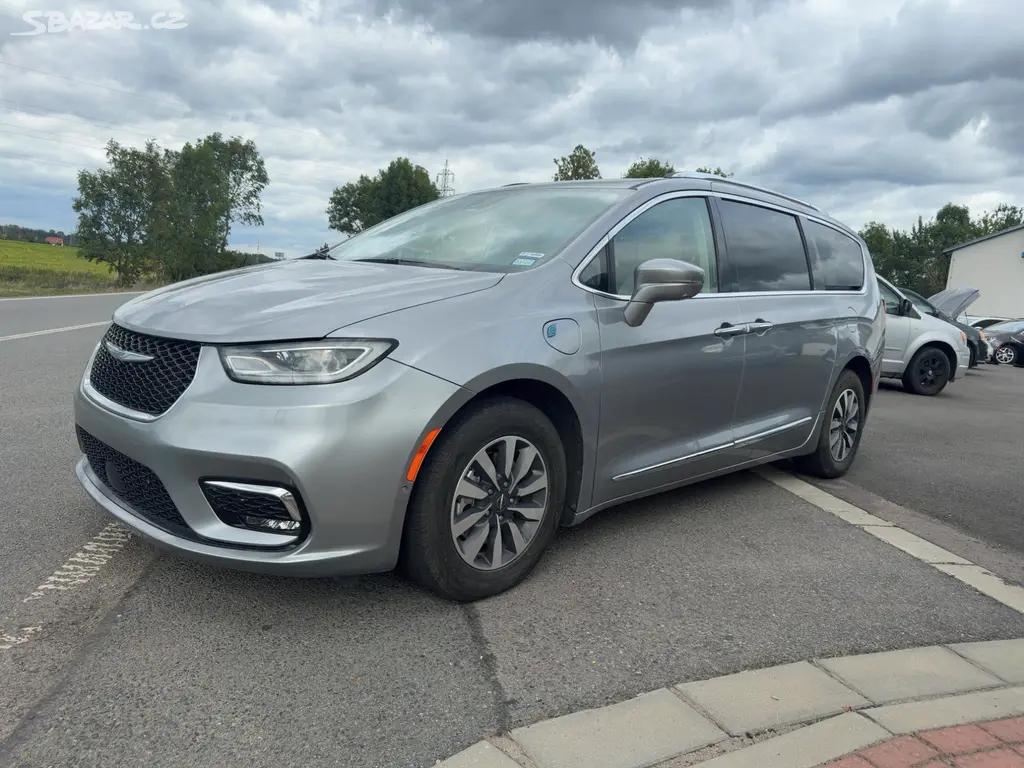Chrysler Pacifica 3,6 Hybrid PlugIn Radar 360 2021