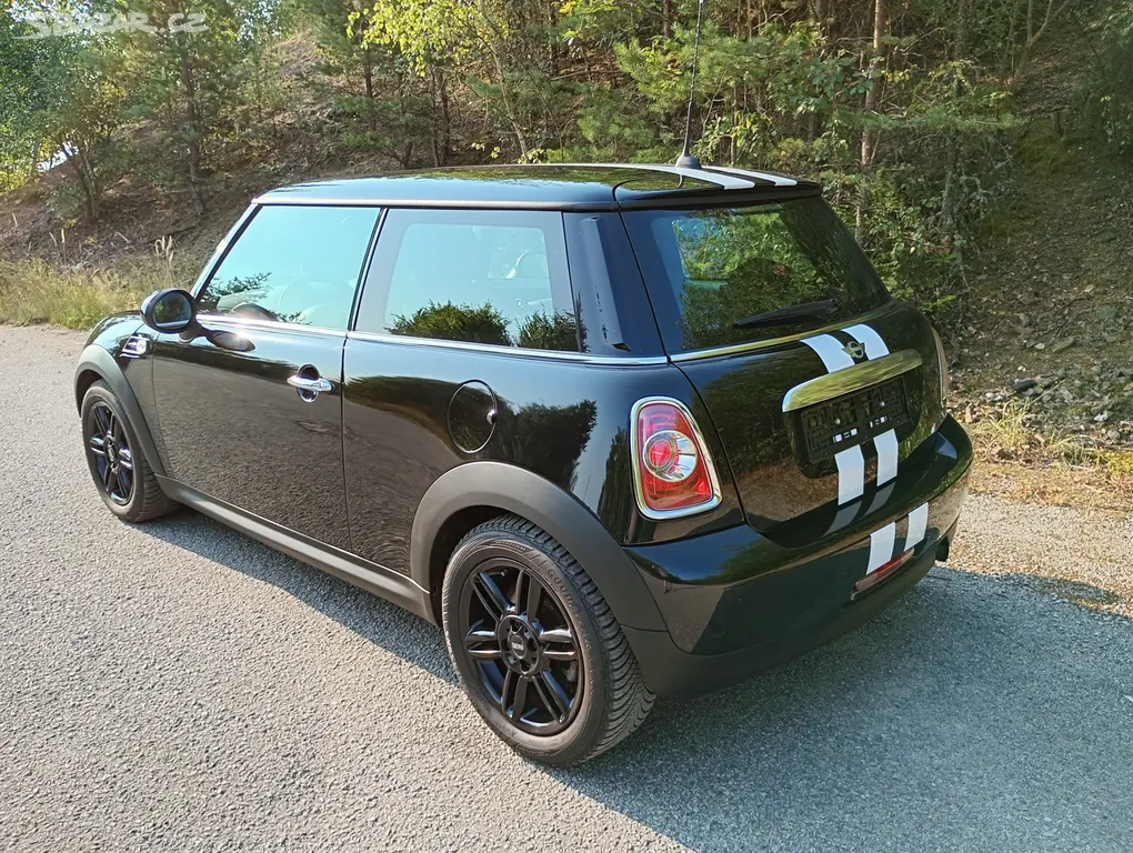 Mini One 1.6i /72 kW/ Black Edition, EURO 6. - fotka 3