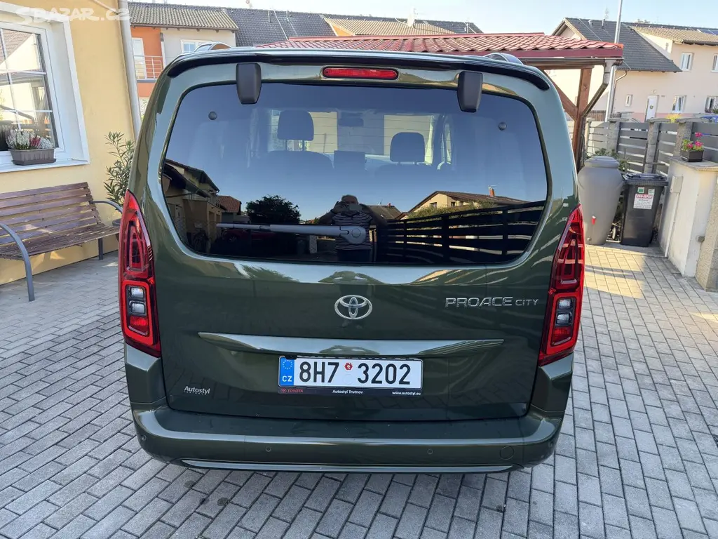 Toyota PROACE CITY VERSO 1.2 81 KW MT benzin - fotka 2