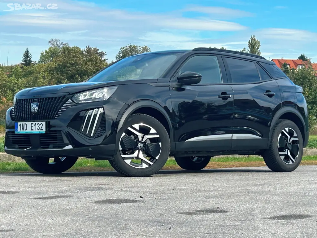 Peugeot 2008 1.2PT 96kw aut/8 ALLURE ČR 1m 28500km