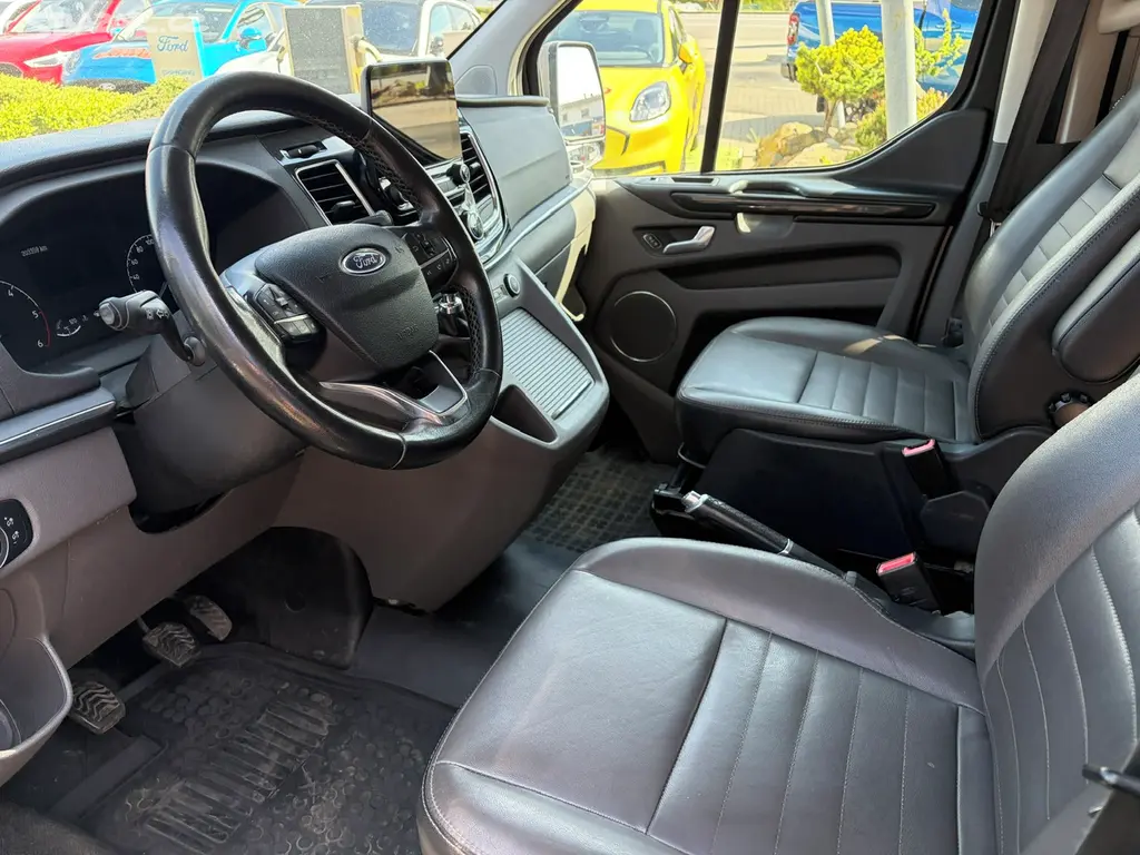 Ford Tourneo Custom 2.0 EcoBlue Titanium - fotka 5