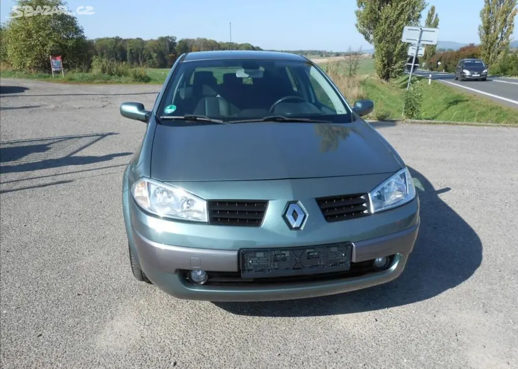 Renault Mégane 1,6 i 83 kW Serviska 83.513 km - fotka 3