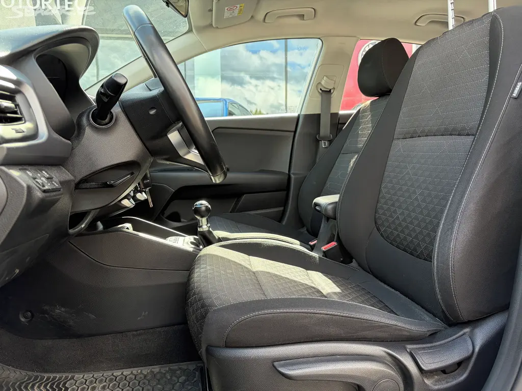 Kia Rio, 1.25 CVVT 62kW - fotka 6