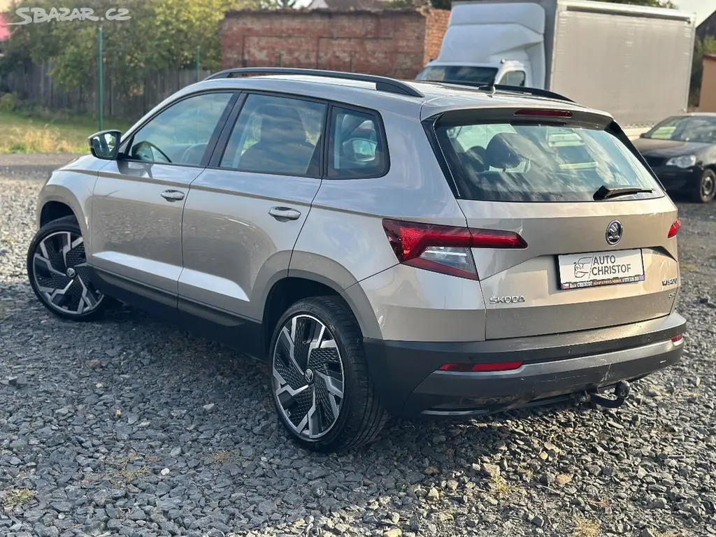 Škoda Karoq 2,0TDi (110kW) POHON 4x4 - fotka 4