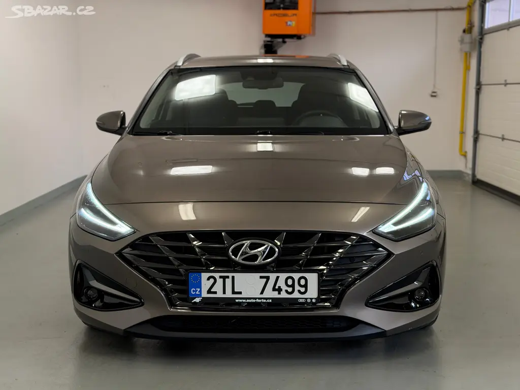 Hyundai i30, 1,5 T-GDI Smart kombi 160HP AT - fotka 3