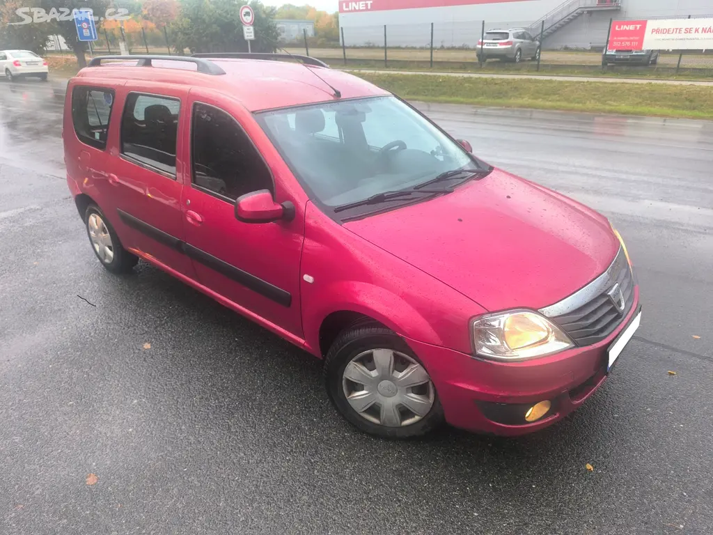 Dacia Logan MCV 1.6 MPI Lauréate - 7 míst - fotka 2