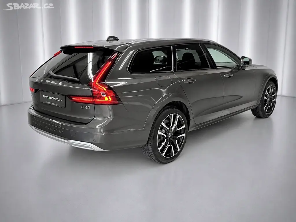 Volvo V90, B4 AWD ADVANCED, H&K, PANO - fotka 6