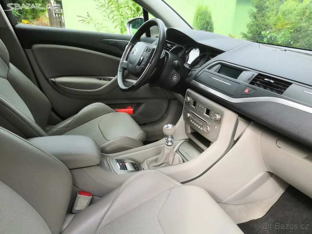 Citroën C5 2,0 HDi 120 kW Exclusive - fotka 5