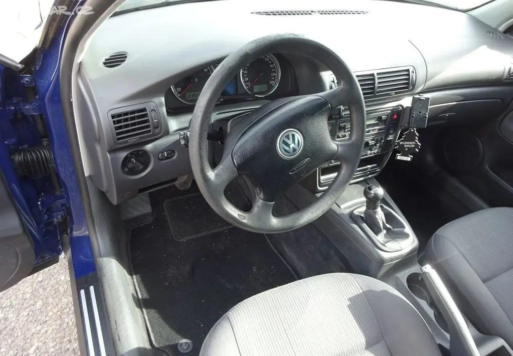 Volkswagen Passat Variant 1.9 TDI r.v.2004(74 KW) - fotka 5
