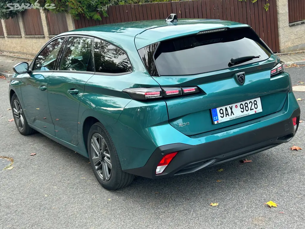Peugeot 308 SW 1.5bHDi 96kw aut/8 7/2023 ČR 1m DPH - fotka 5