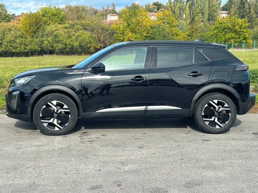Peugeot 2008 1.2PT 96kw aut/8 ALLURE ČR 1m 28500km - fotka 4
