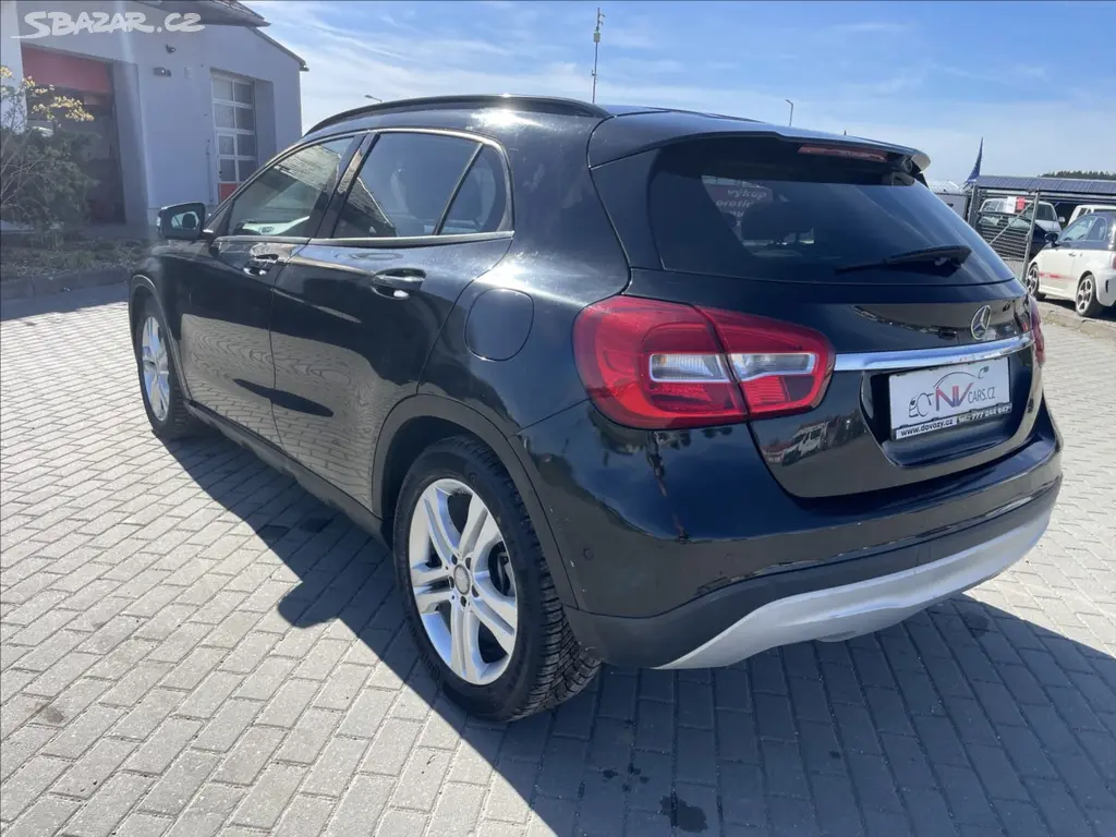 MERCEDES GLA 2,2CDi 100kw Panorama bez koroze 2015 - fotka 3