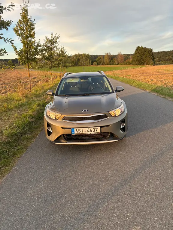 Kia Stonic 1.4 CVVT, 73 Kw, r.v.2018, 115000km - fotka 4