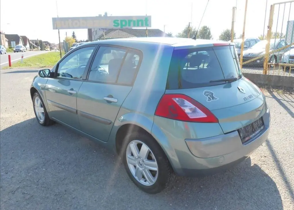 Renault Mégane 1,6 i 83 kW Serviska 83.513 km - fotka 6