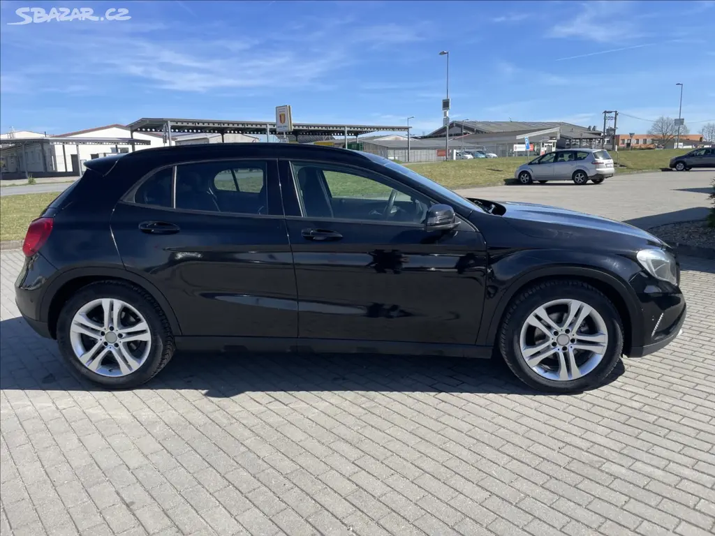 MERCEDES GLA 2,2CDi 100kw Panorama bez koroze 2015 - fotka 5