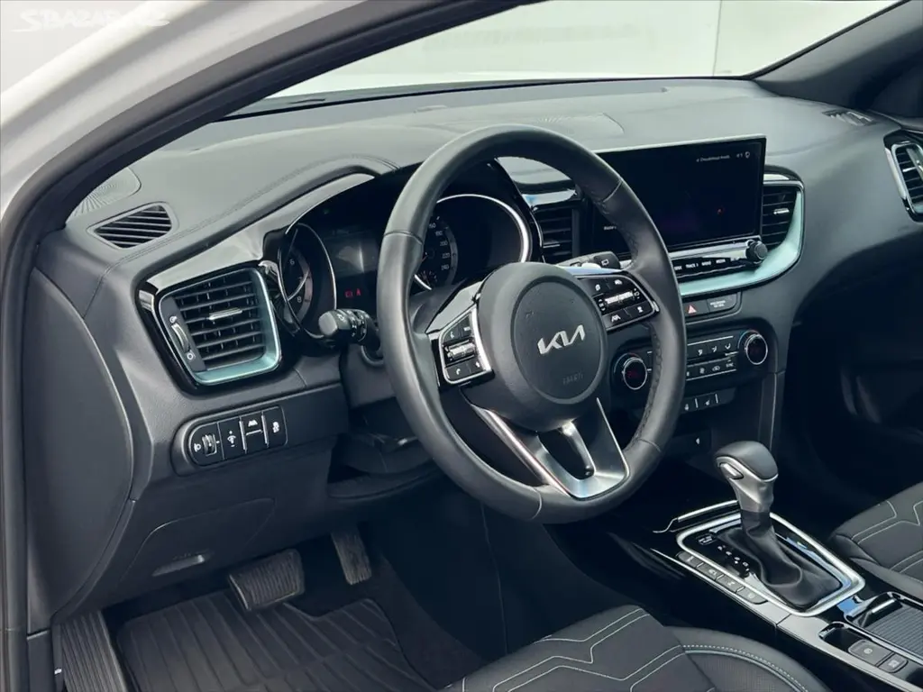 Kia XCee´d, 1,6 T-GDi 132kW 7DCT STEEL EDI - fotka 6