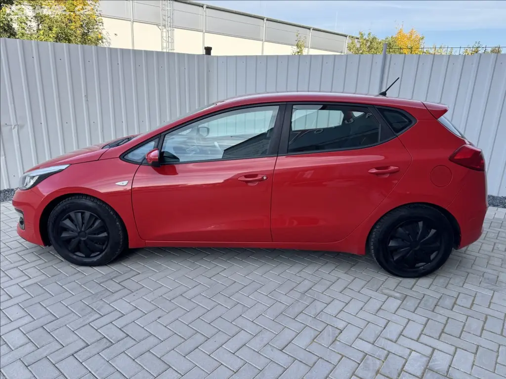 Kia Cee´d, 1,4 i 73kW 2.maj. původ ČR - fotka 4