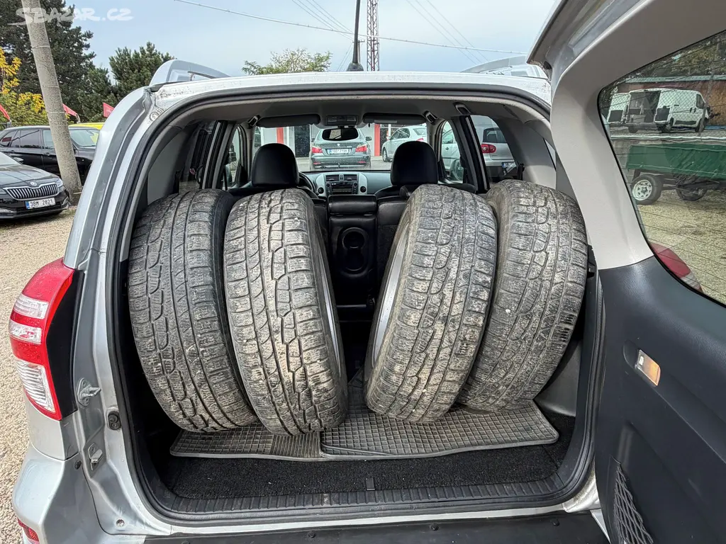 Toyota Rav4, 2.2 D-CAT 110KW*4X4*71.TIS KM* - fotka 6