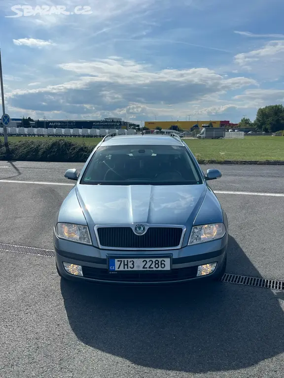 Škoda Octavia 2 DSG - fotka 2