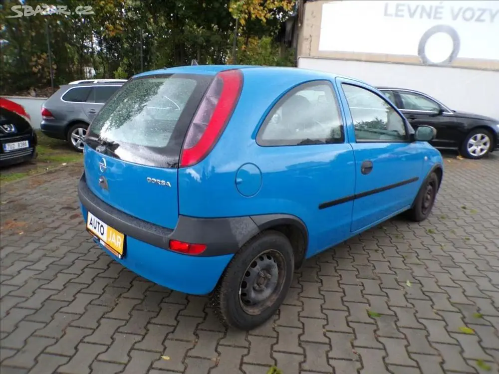 Opel Corsa 1,0 i POSILOVAČ ŘÍZENÍ - fotka 4