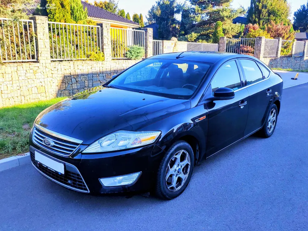 Ford Mondeo 2.0 TDCi 103 kW, FUNKČNÍ KLIMA