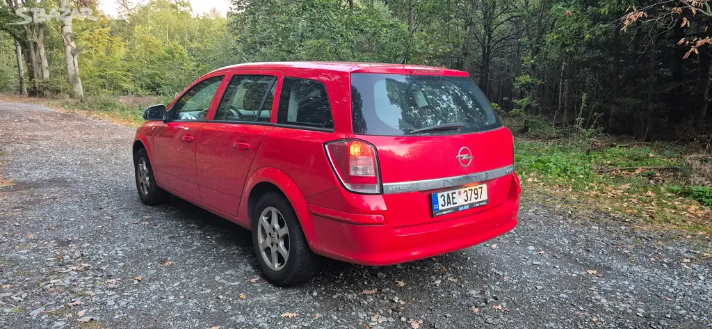 Opel Astra H Caravan 1.7 CDTI 81 kW | 2012 - fotka 5