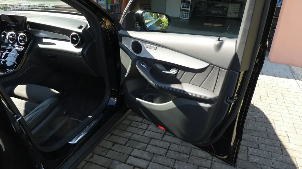 Mercedes-Benz GLC, Coupé najeto 22 411km - fotka 6