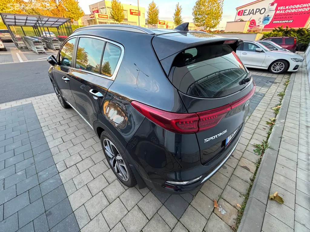 Kia sportage 1.6 CRDi 4x4 automat, 2019 - fotka 4