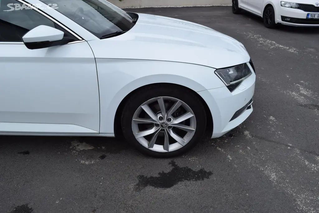 Škoda Superb, 2.0TDI 140kw 4x4 DSG STYLE NAV - fotka 5
