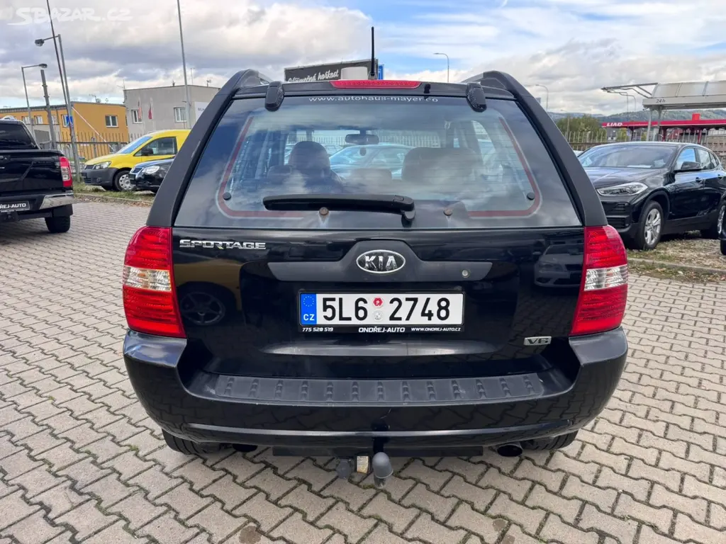 Kia Sportage, 2,7i V6 129 KW AUTOMAT 4X4 - fotka 4