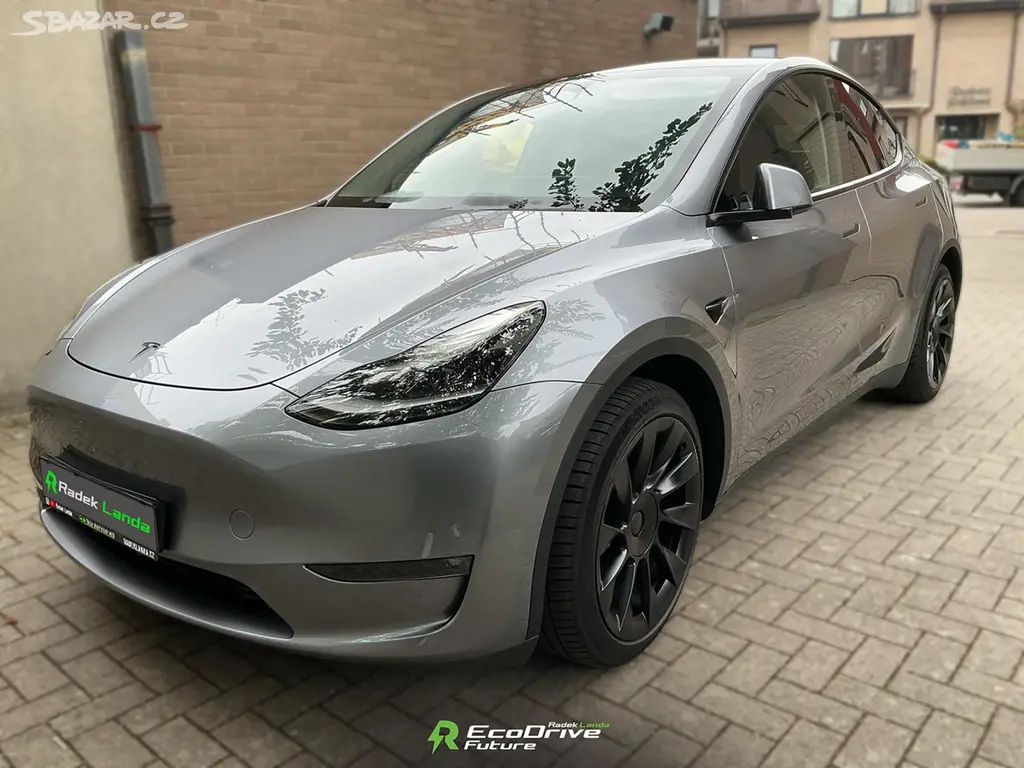 Tesla Model Y, Long Range AWD 4×4 - fotka 4