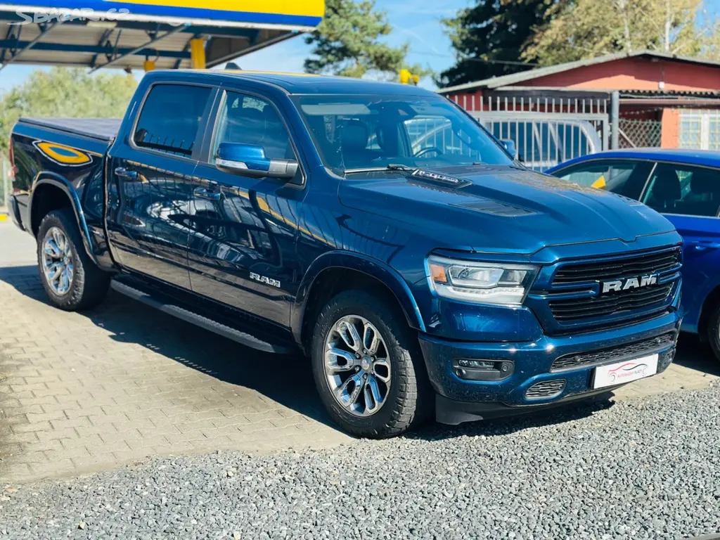 RAM 1500, 5.7HEMI V8 LARAMIE SPORT