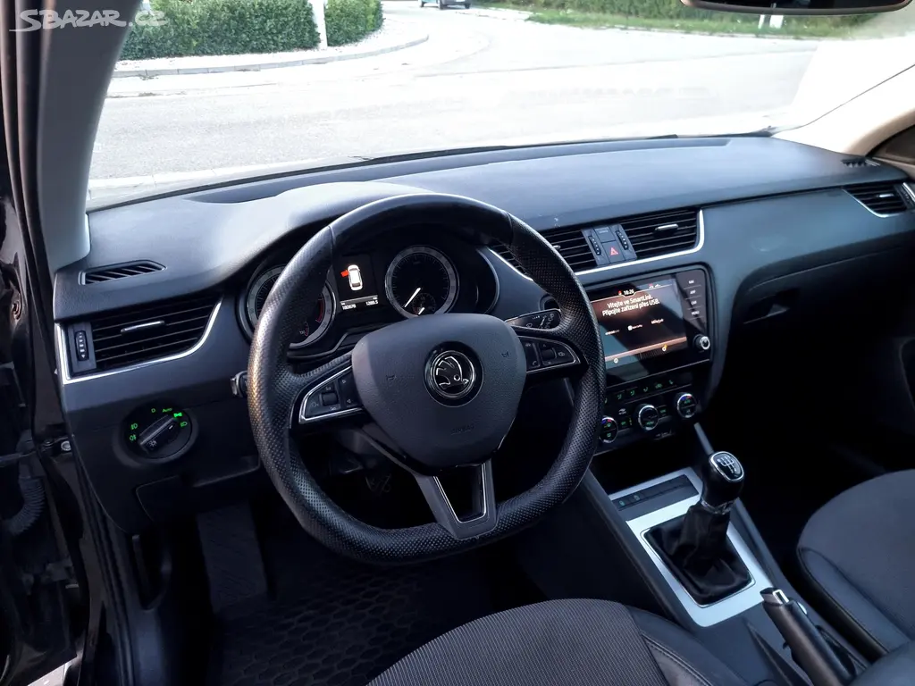 Škoda Octavia, 2018 | KŮŽE | 179tis NAJETO | - fotka 2