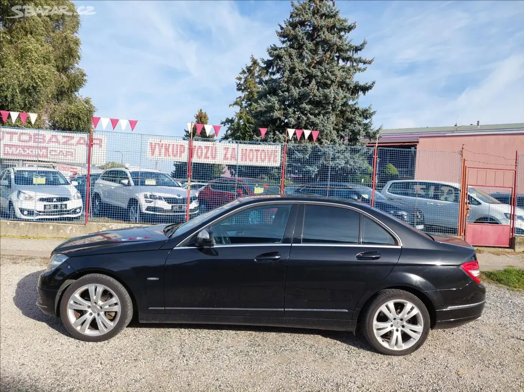 Mercedes-Benz Třídy C, 2,2 CDi C220 - fotka 3