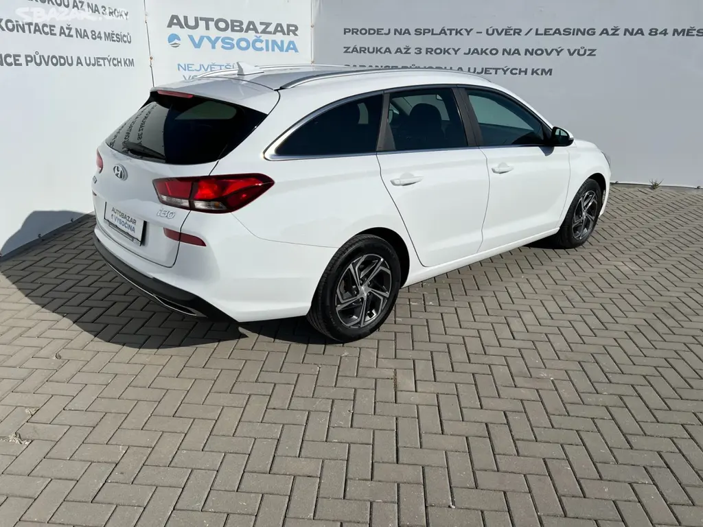 Hyundai i30, Com.1.0T-GDi Smart+! A/T! ČR! - fotka 4
