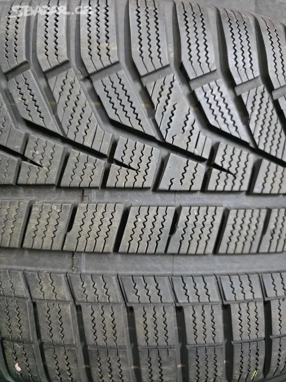 285/45 R21 113V Hankook Winter I Cept EVO 2 SUV