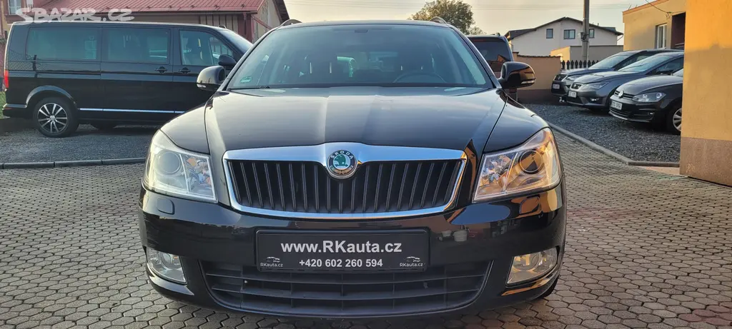 Škoda Octavia 2 kombi 1,2TSi 77kW Family Bi-Xenony - fotka 2