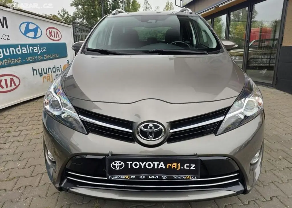 Toyota Verso 1.8-2+3SEDAD.NÍZKÉ KM-TOP STAV - fotka 4