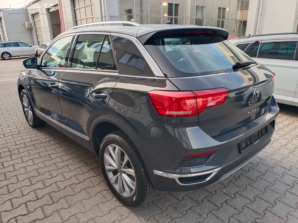 VW T-Roc Style 1.5 TSI 110kW Manual 44tkm Panorama - fotka 3
